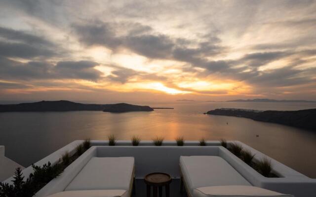 Serendipity Cliffside Villa & Suites