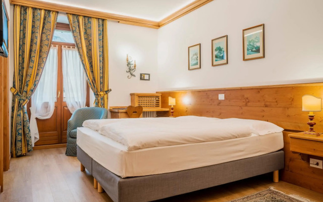 Franceschi Park Hotel