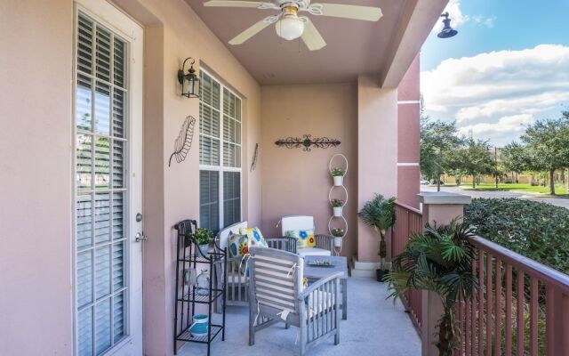 Casa Magnolias Deluxe 3 Bedroom Condo by RedAwning