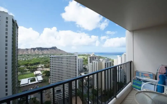1-2905 Waikiki Banyan
