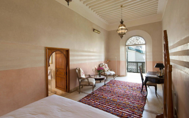 Riad Emberiza Sahari
