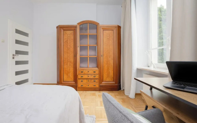 Apartment Filtry With Parking by Renters