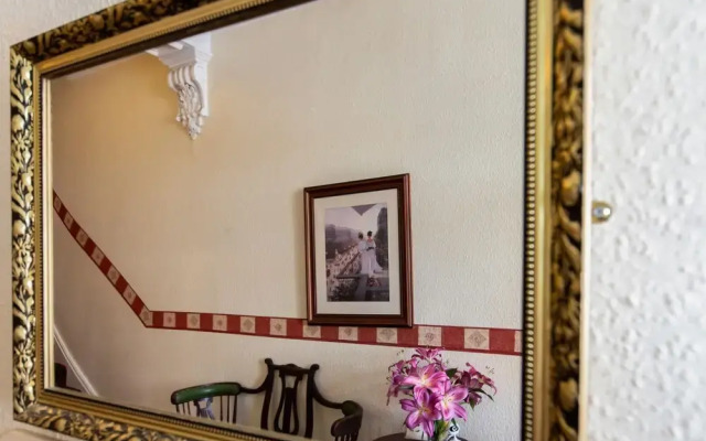 Clifton Villa Guest House
