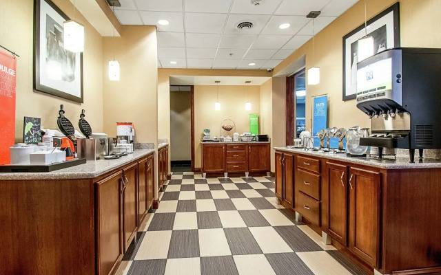 Hampton Inn Pine Grove