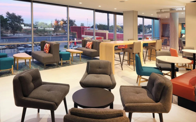 avid hotel Guadalajara Aeropuerto Norte by IHG