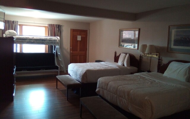 The Carriage House Inn