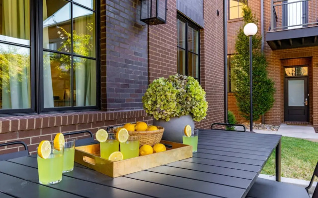 The Magnolia 9 by Avantstay Downtown Balcony