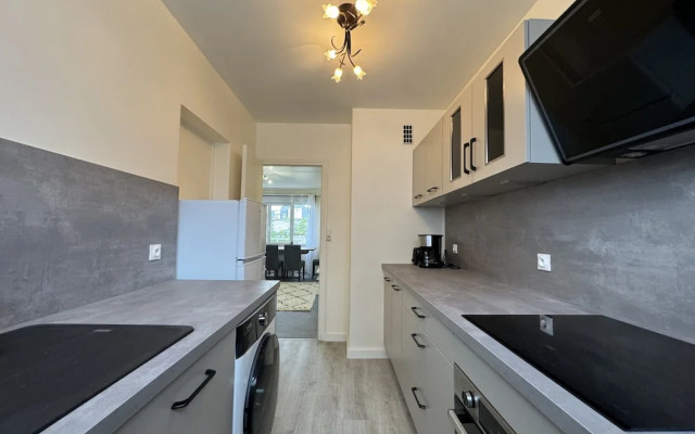 Apartment Near Le Mans Circuit