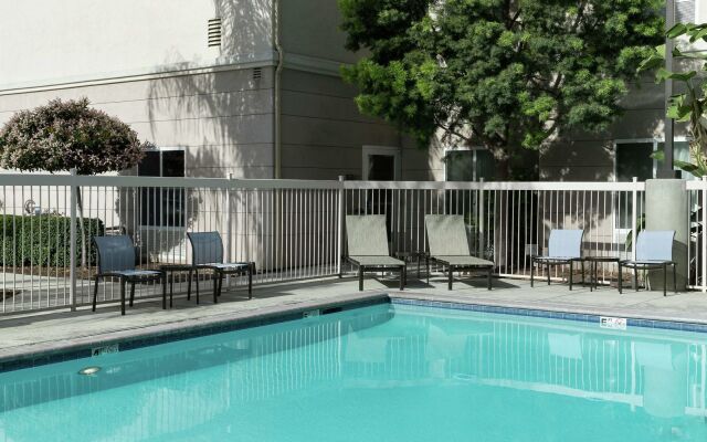 Homewood Suites by Hilton  Fresno Airport/Clovis, CA