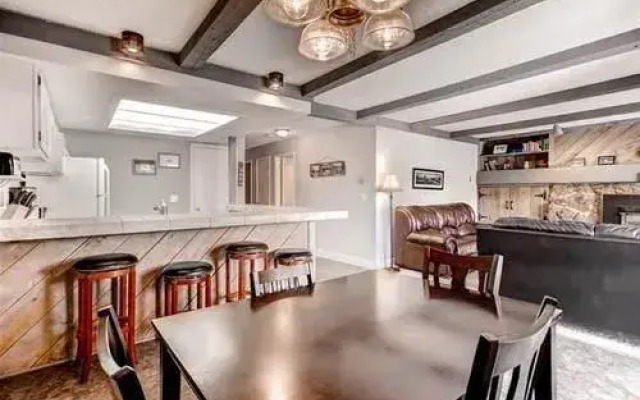 Longbranch by Pinnacle Lodging