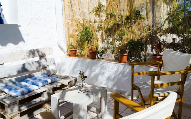 Marini Traditional Cottages