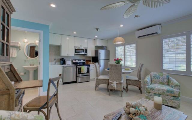 Lulu's Key House Green 1/1 Upstairs