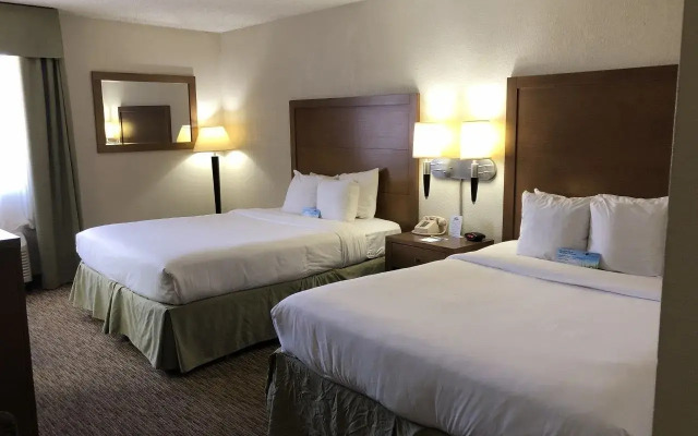 The Grand Inn