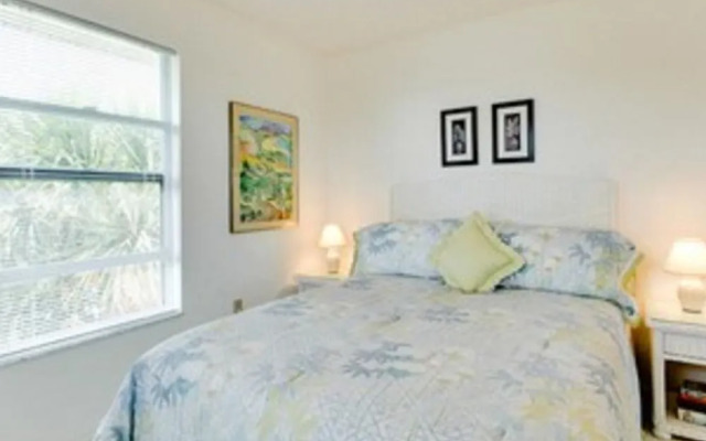 A Gulf Dream - 6250 Holmes #72