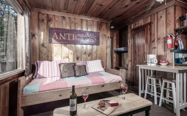 412apvillage12avncb - Cozy Cabin