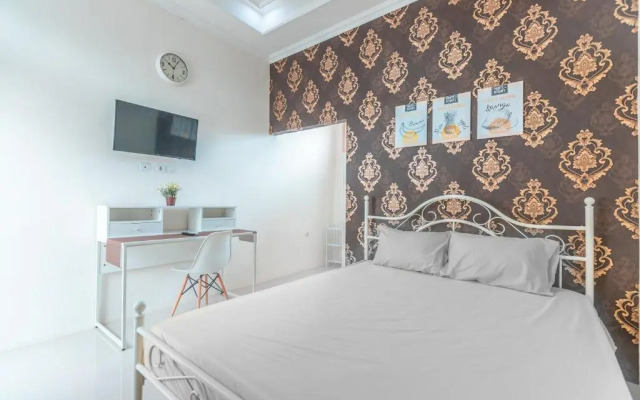 OYO Life 2658 Kost Rasyamada