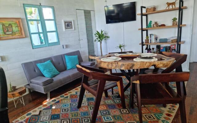 Hermosa Cabaña Caribeña en la Laguna de Bacalar