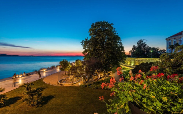 Aquamarine The Sea View Apartment