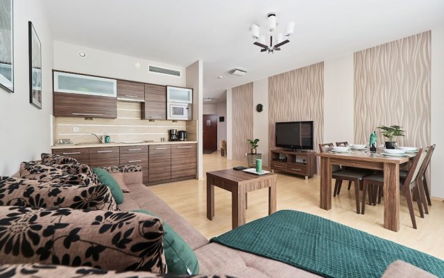 Modern Apartments Krawiecka by Renters