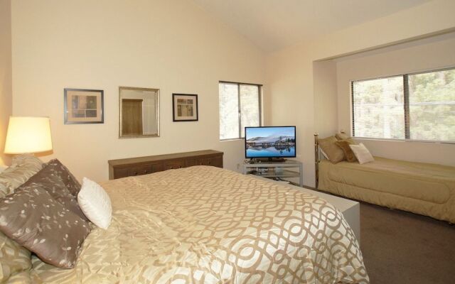 Summit X-ross Roads Condo