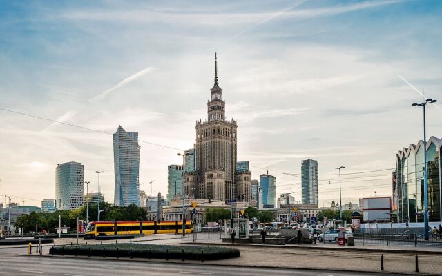 Metro Centrum Light Apartment