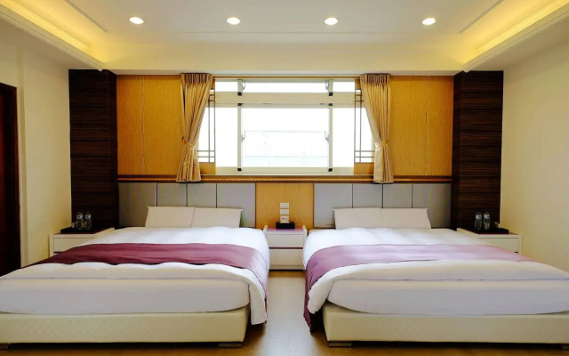 Kuan Pin Four Season Villa