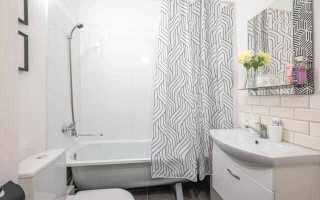 Квартира Comfort с самостоятельным заселением от Welcome V Ekb