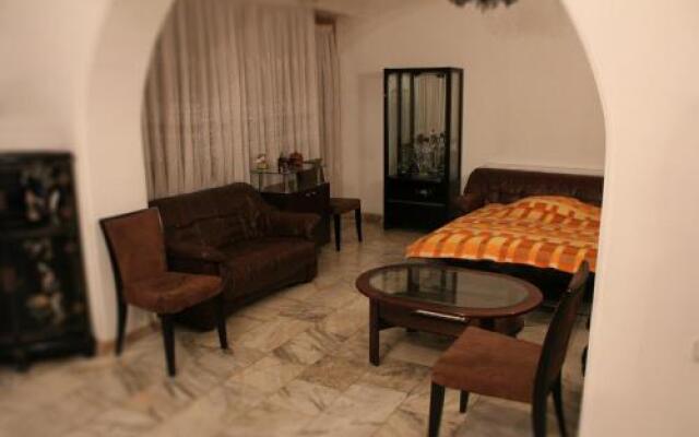 Winery Gardens Hotel