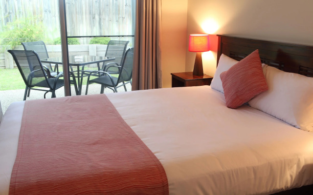 Direct Collective - Villas on Rivergum