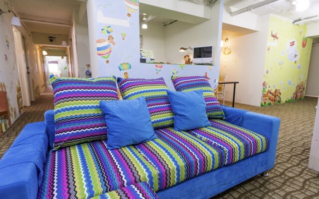 Starriver Hostel