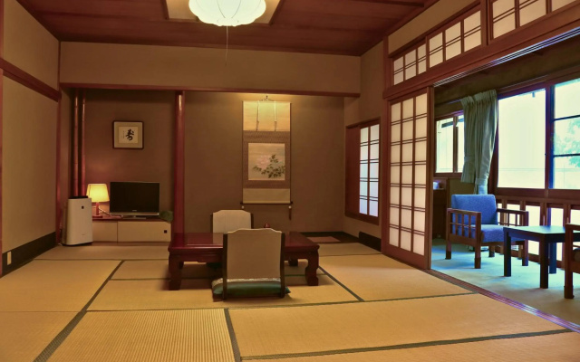 Tsutaya Ryokan