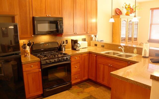 Highland Greens 17 By Peak Property Management