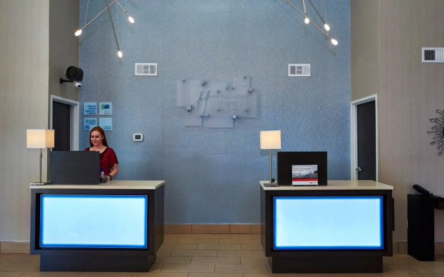 Holiday Inn Express & Suites Birmingham South - Pelham by IHG