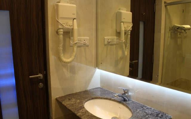 Maple Suites