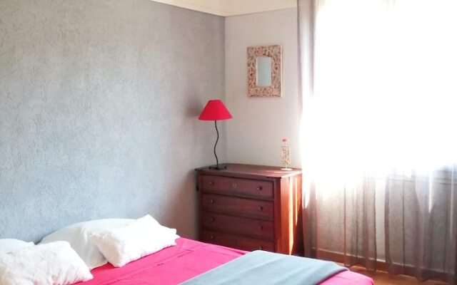 Apartment With 2 Bedrooms in Arles, With Wifi - 30 km From the Beach