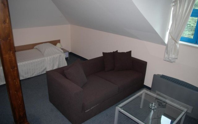 Anna-Kristina Hotel