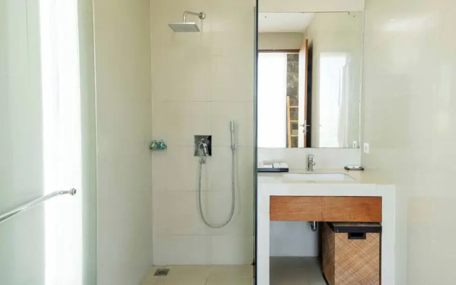 Stunning 2 Br Pool Villa With Rooftop In Seminyak