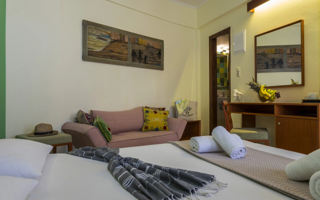 Aris Hotel