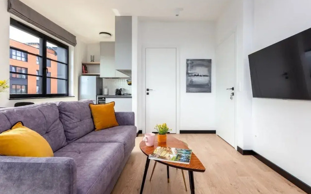 Doki Living - Foodhall & Parking by Downtown Apartments