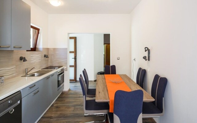 Alluring Apartment in Ičići with Terrace