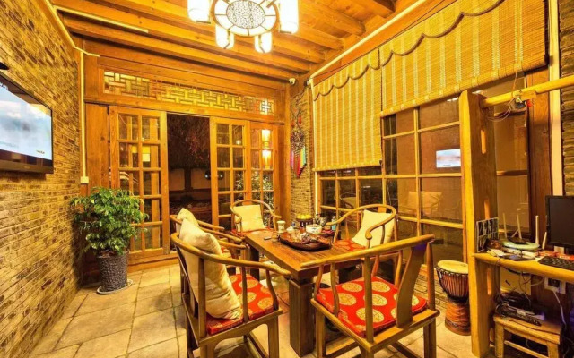 Lijiang Yunman Inn