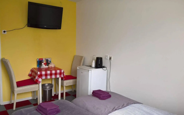 Bed and Breakfast Amsterdam Holy Dove