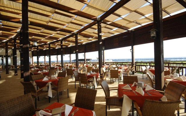 Seaden Sea World Resort & Spa
