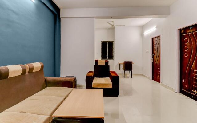 OYO Silverkey Executive Stays,24047 Airport