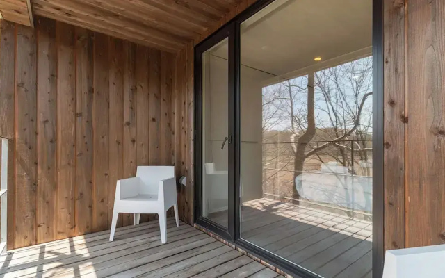 Escarpment House by H2 Life