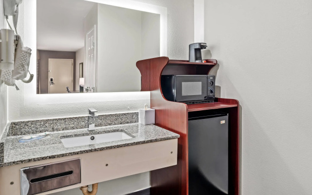 Quality Inn Calhoun North I-75