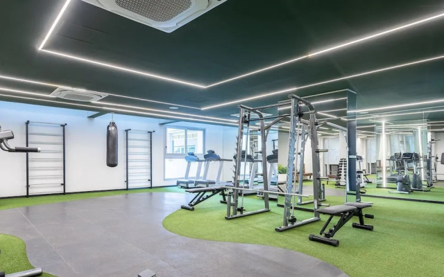 Studio 300m From the Indianopolis Metro Ois1003