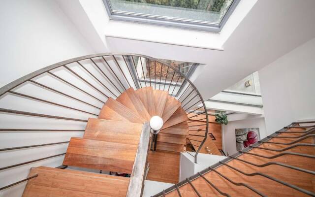 Mews House Next to Brighton Beach