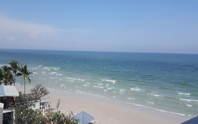 Nern Chalet Beachfront Hotel
