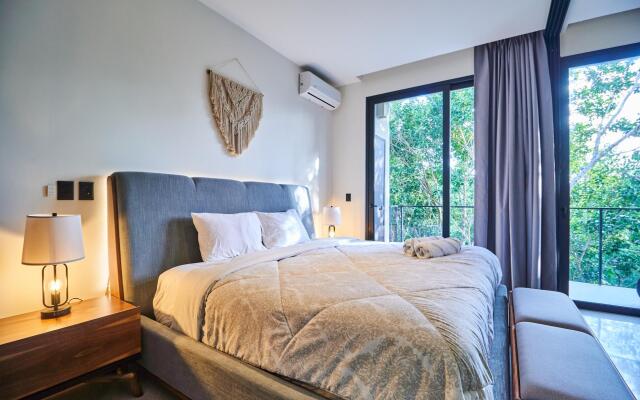 Spacious Trendy Apartment Breathtaking Terrace & Infinity Pool Lounge & Yoga Area